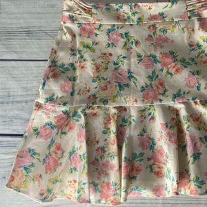 ♥️… Zara Floral Mini Skirt